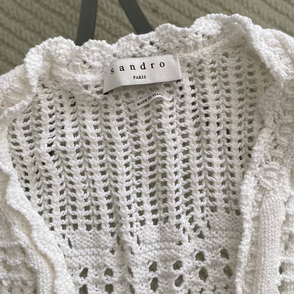 Beautiful Sandro top - Picture 2 of 6